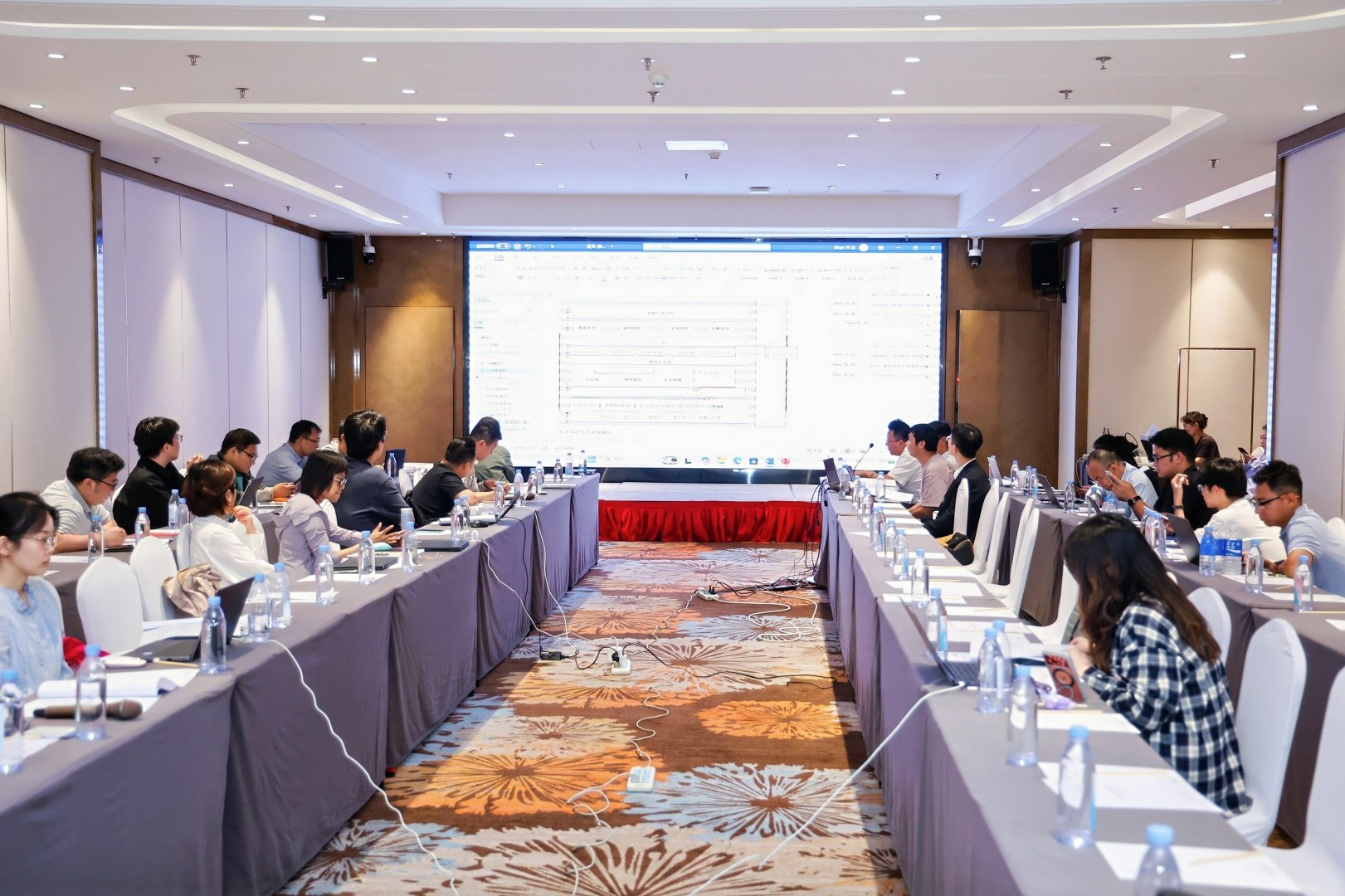 又一国标！灵境智源参编人形机器人操作系统国标，以具身智脑实践助力标准制定